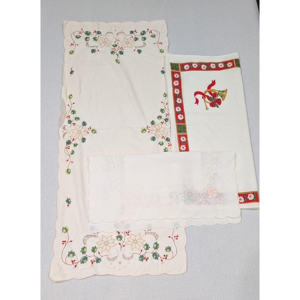 Christmas Table Linens Lot 3pc White Red Green Excellent Holiday Decor